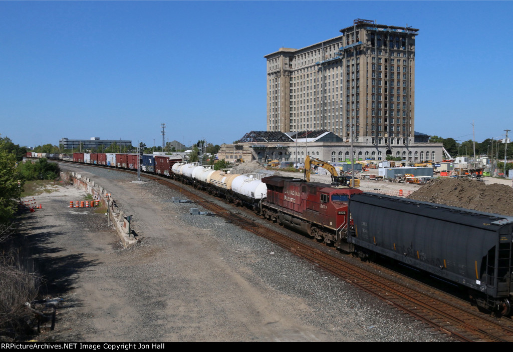 CP 8833 serves as the midtrain DPU on 140